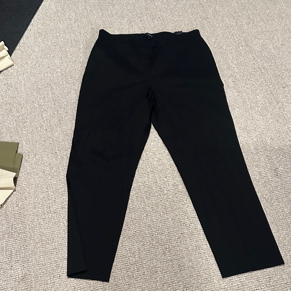 Theory Classic Black Cropped Pants